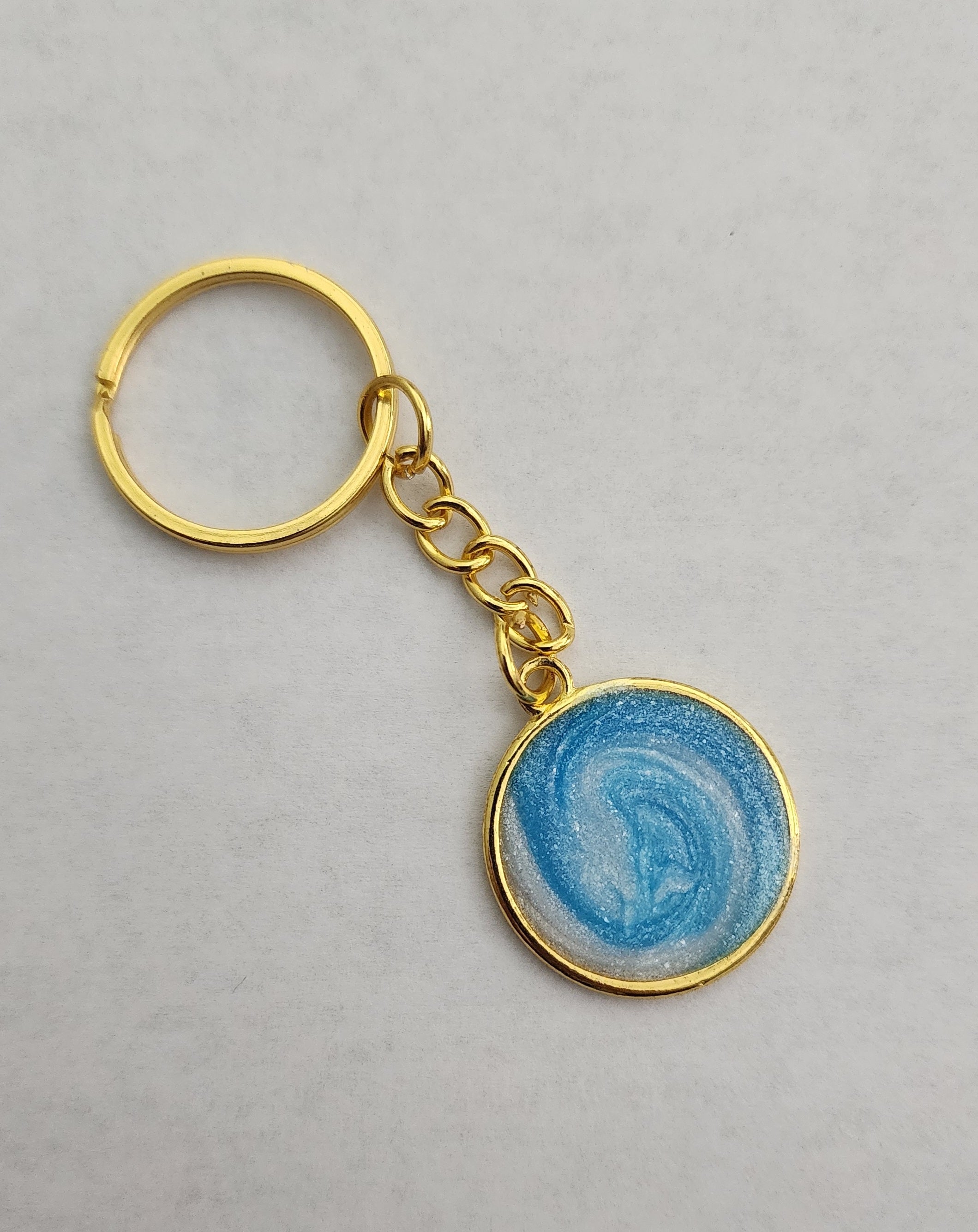 Circle Keychain-Blue & White